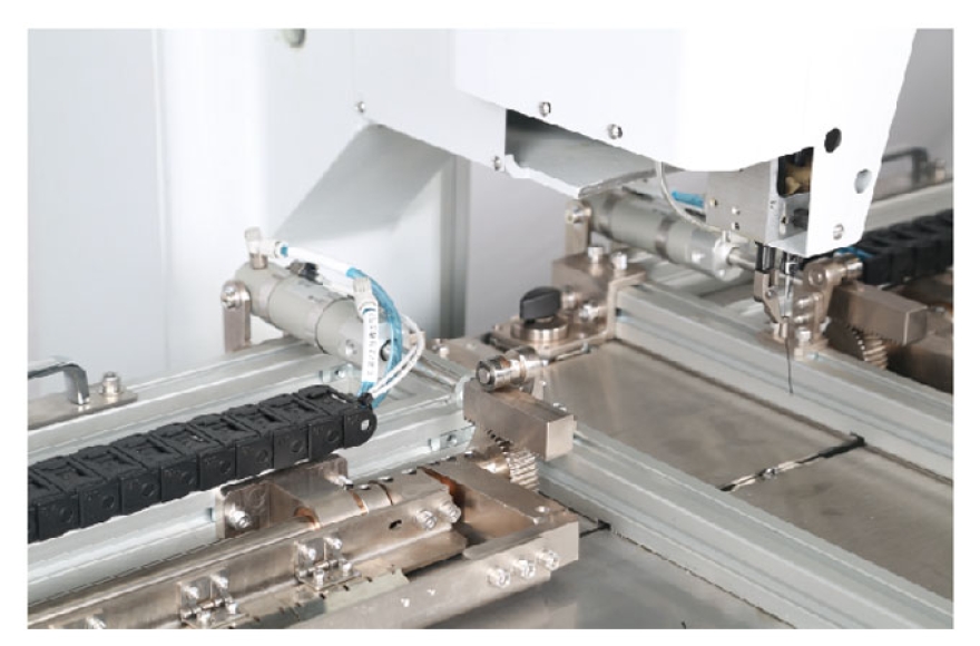 富怡汽車天窗卷簾雙工位縫紉機(jī)