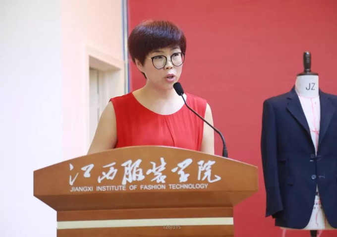 富怡集團(tuán)天津?qū)氂娔X機(jī)械有限公司總經(jīng)理王俊玲致辭 富怡集團(tuán)天津?qū)氂娔X機(jī)械有限公司總經(jīng)理王俊玲致辭