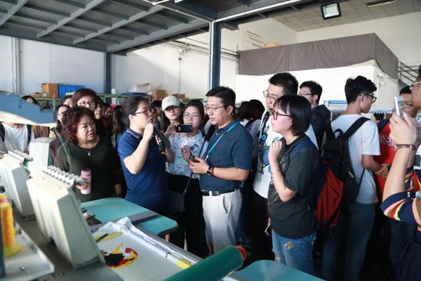參觀富怡繡花機(jī)打樣測試 參觀富怡繡花機(jī)打樣測試